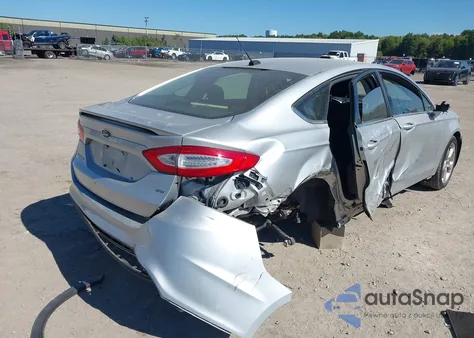 2015 Ford Fusion Se z USA, uszkodzony, nr VIN 3FA6P0H72FR117245